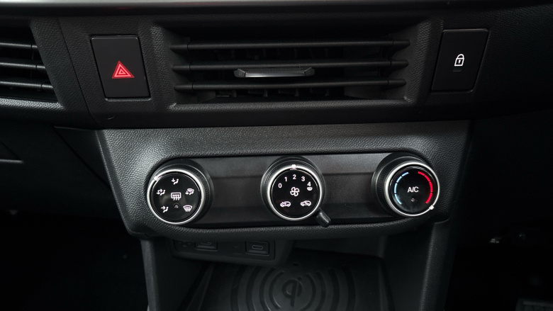 Vauxhall Frontera 1.2 Hybrid Design 5dr e-DCT6 Petrol Estate